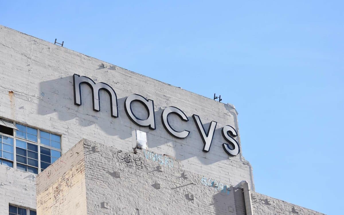 Co-Tenancy Clause: How to Negotiate a Shopping Center Lease